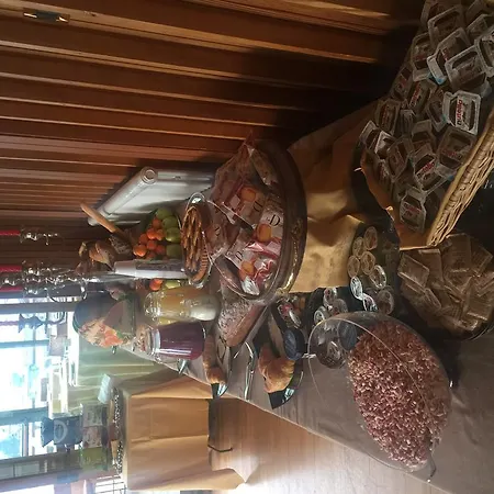 Italia Брюссон