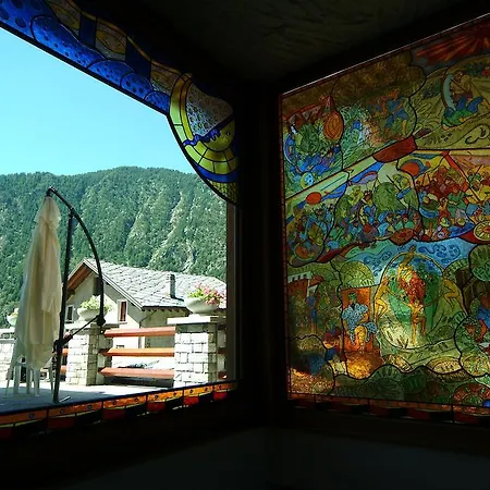 Italia Брюссон